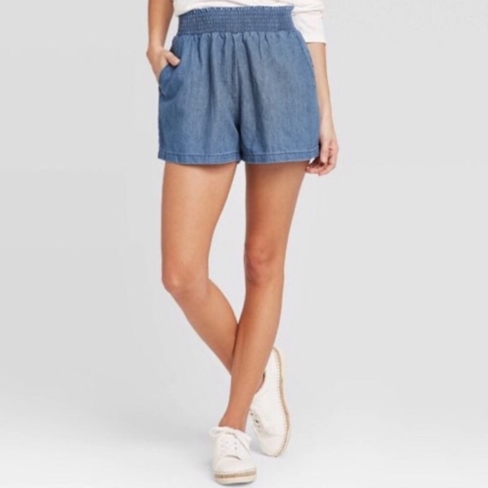 NWT Universal Thread Chambray Blue Pull On Elastic Waistband Shorts. XS